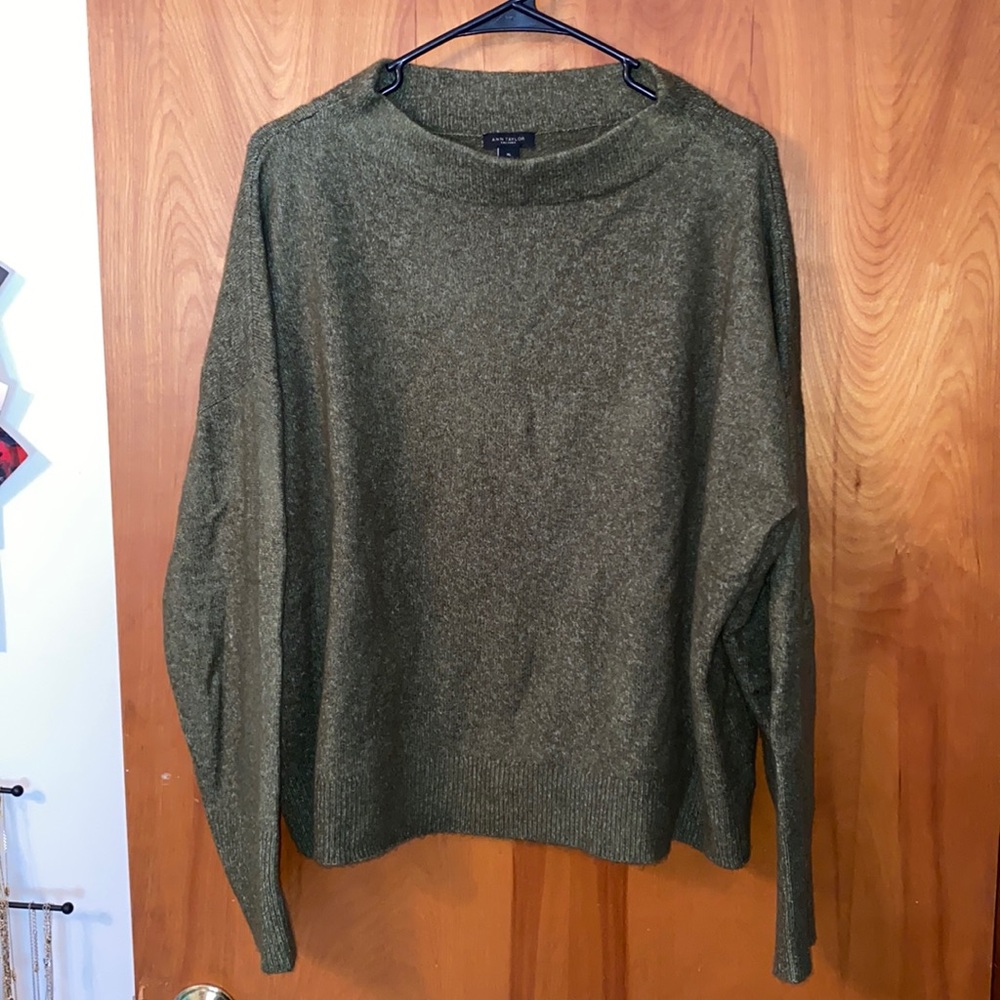 Ann Taylor Green Turtle Neck Sweater